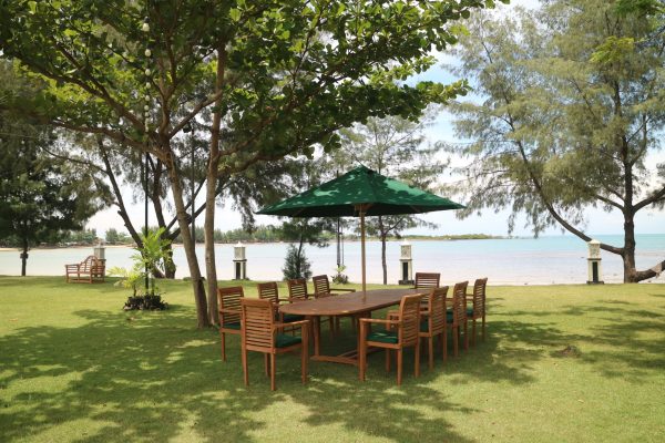 XL Heritage Dining Set